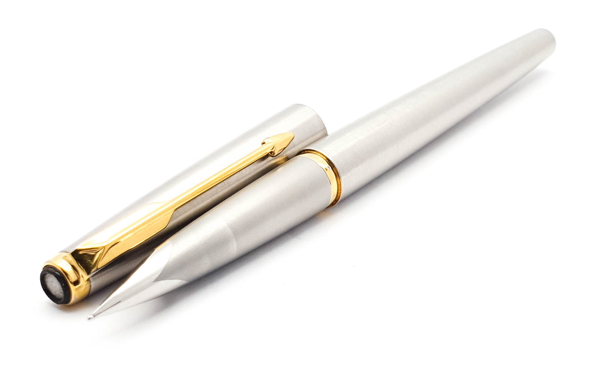 Parker Falcon 50 Flighter Brushed Steel Fountain Pen: Medium Steel