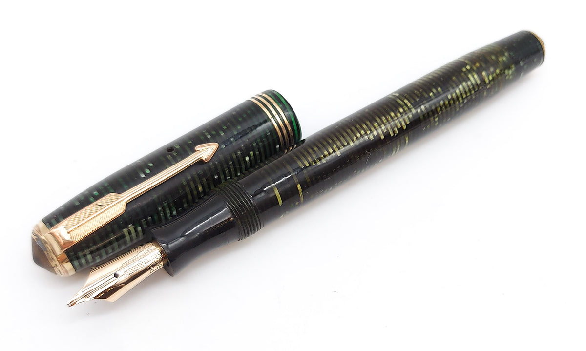 Vintage Parker Vacumatic Emerald Pearl Fountain Pen: 14k Gold